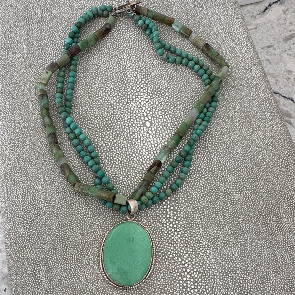 Elegant Green Beaded Necklace